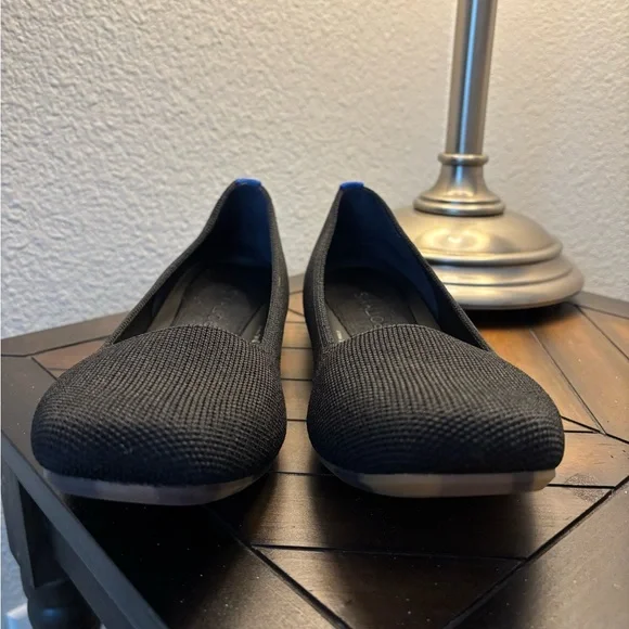 ✨ EUC Rothy's The Max Square Flats✨ - Picture 2 of 6